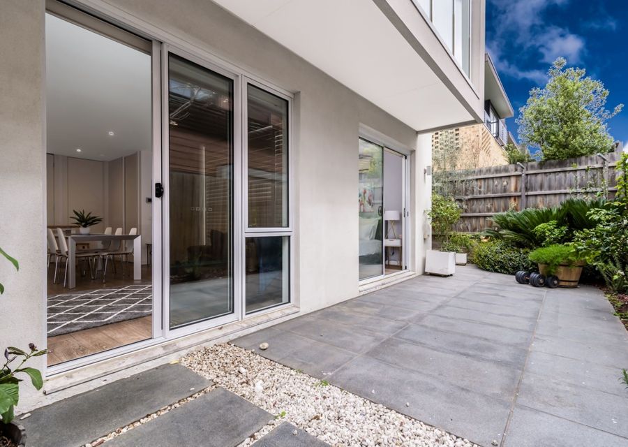 Large private courtyard