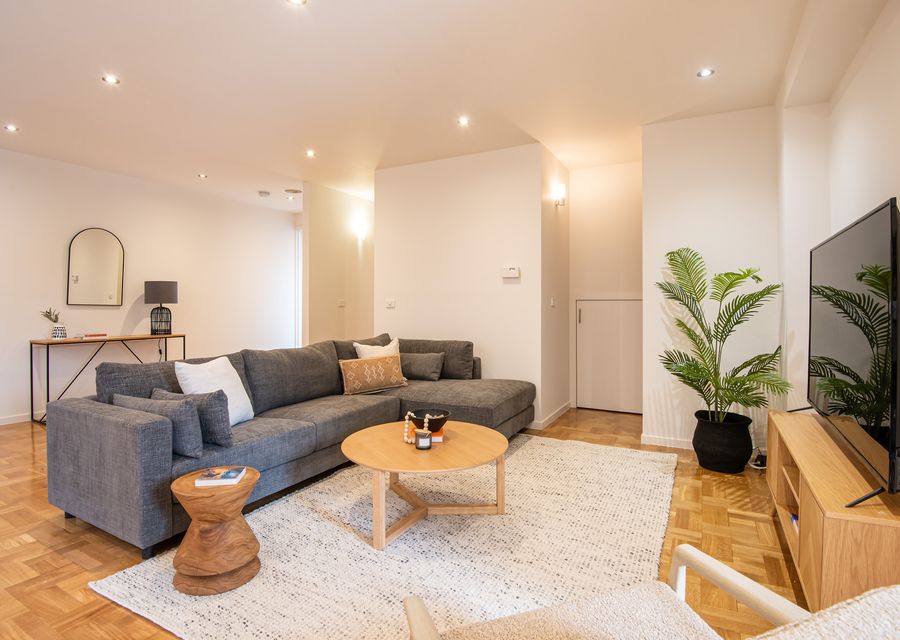 Spacious living withe smart TV