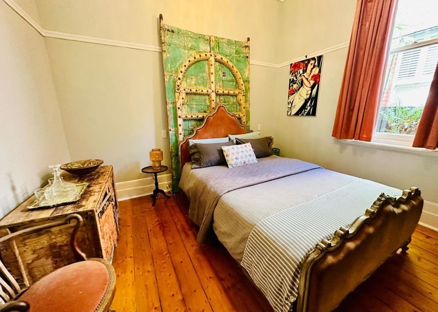 King Bed (downstairs)