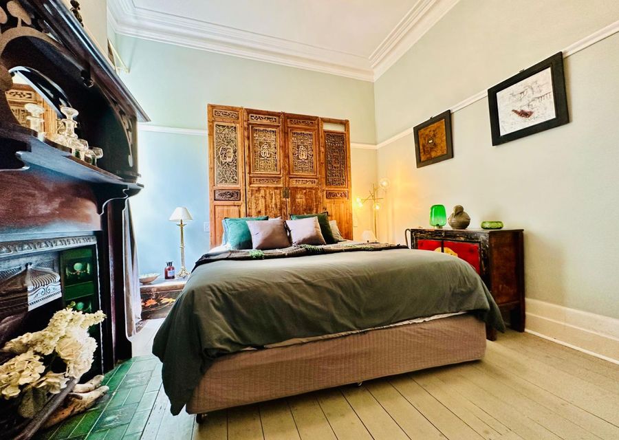 Double bed bedroom with ensuite (downstairs) 