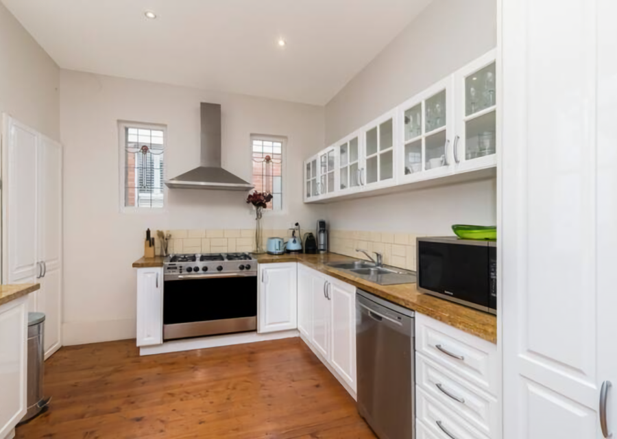 Fully equipped chefs kitchen