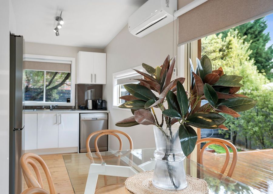 OPEN PLAN KITCHEN 