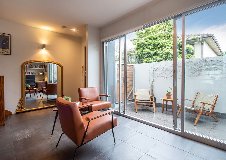 Indoor / outdoor seating