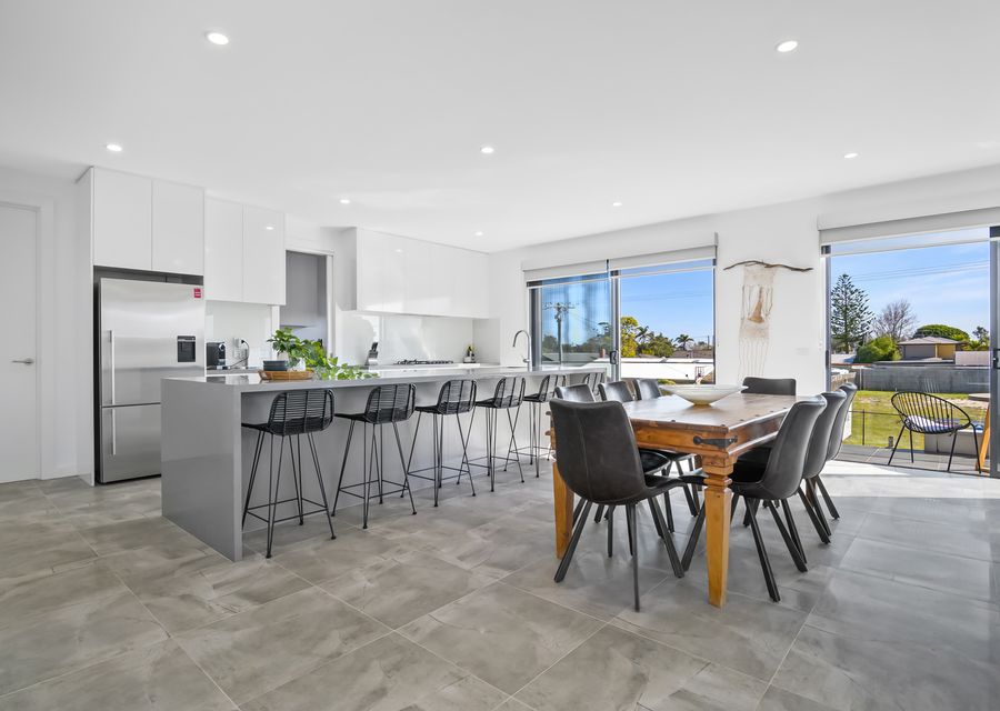 Chefs Kitchen dining 
