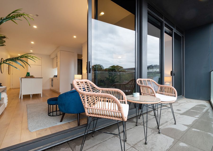 Balcony with seating