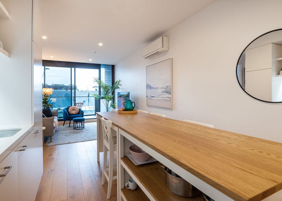 Kitchen island bench