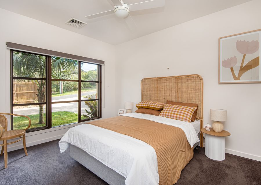 Bedroom 2 with Queen bed