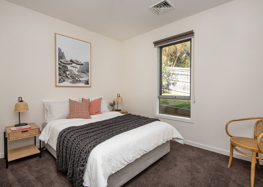 Bedroom 4 with Queen bed