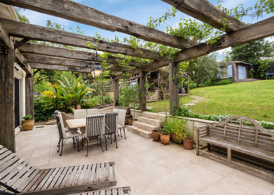 Outdoor entertaining area 