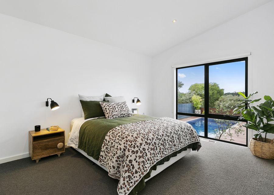 Bedroom one: Queen bed  