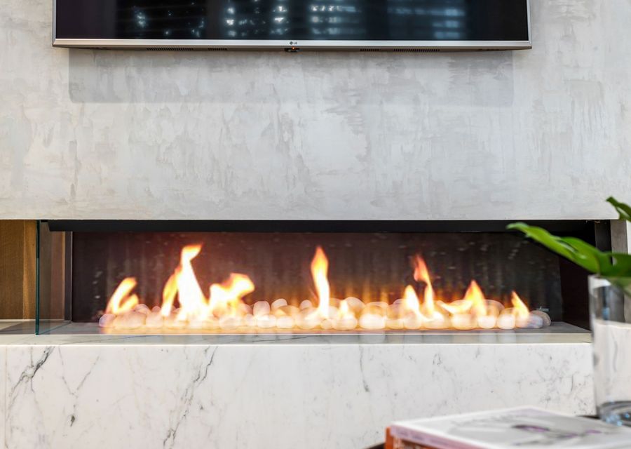 Gas fireplace 
