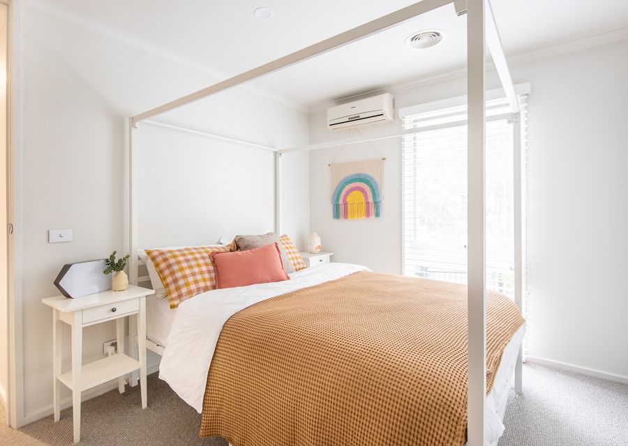 Second bedroom with queen bed