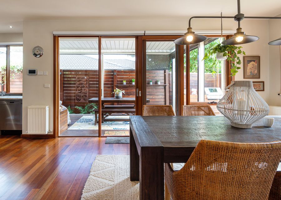 Dining through to alfresco area