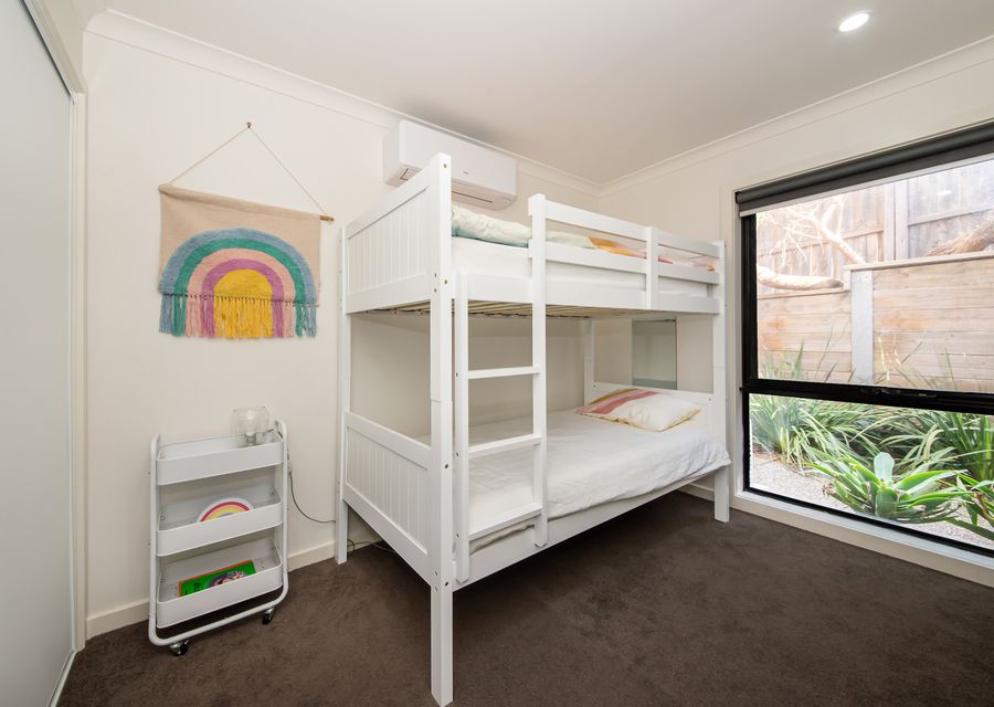 Bedroom 3 with 2 x single bunks