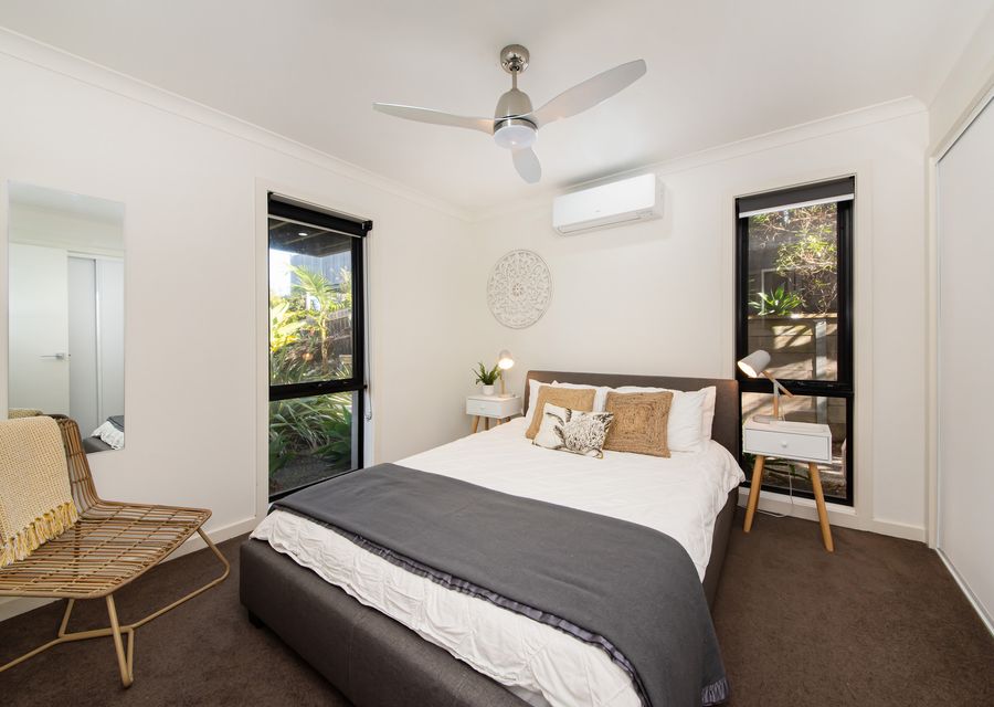 Bedroom 2 with queen bed (downstairs)