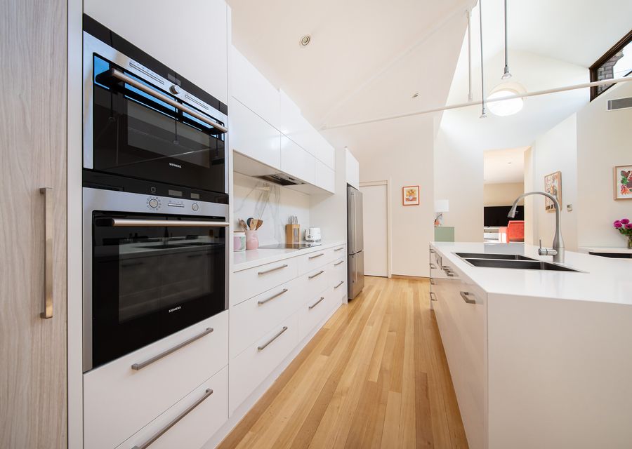 Fully equipped gourmet kitchen with double oven