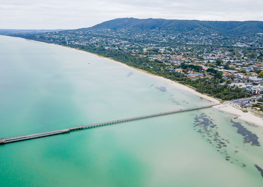 The beautiful peninsula coastline 