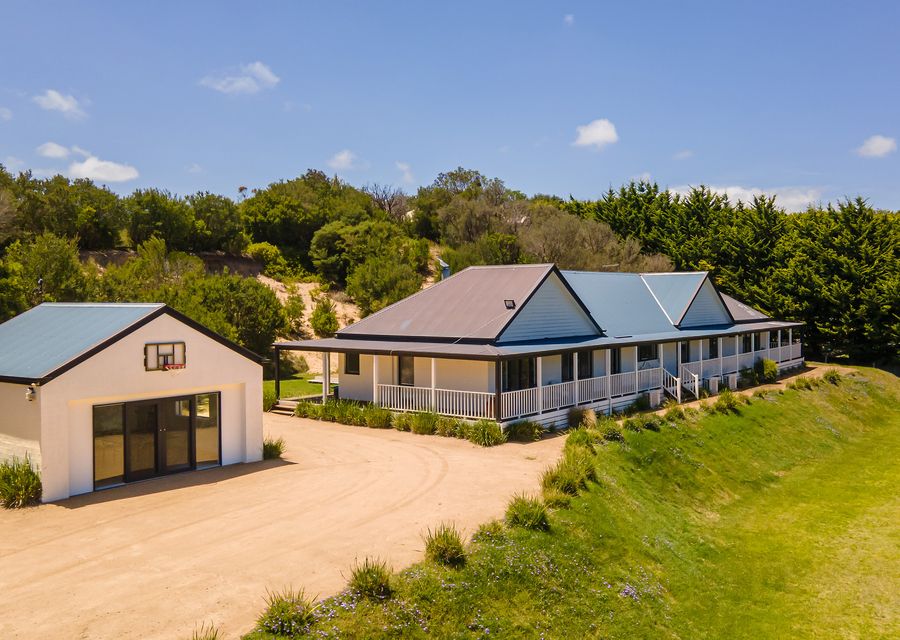 Highbury’s Peaceful Retreat with gas heated plunge pool