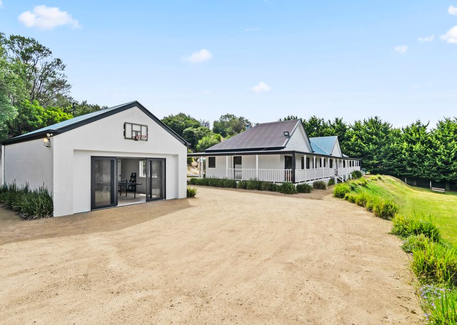 Games room, yoga studio and large yard for the kids to play 