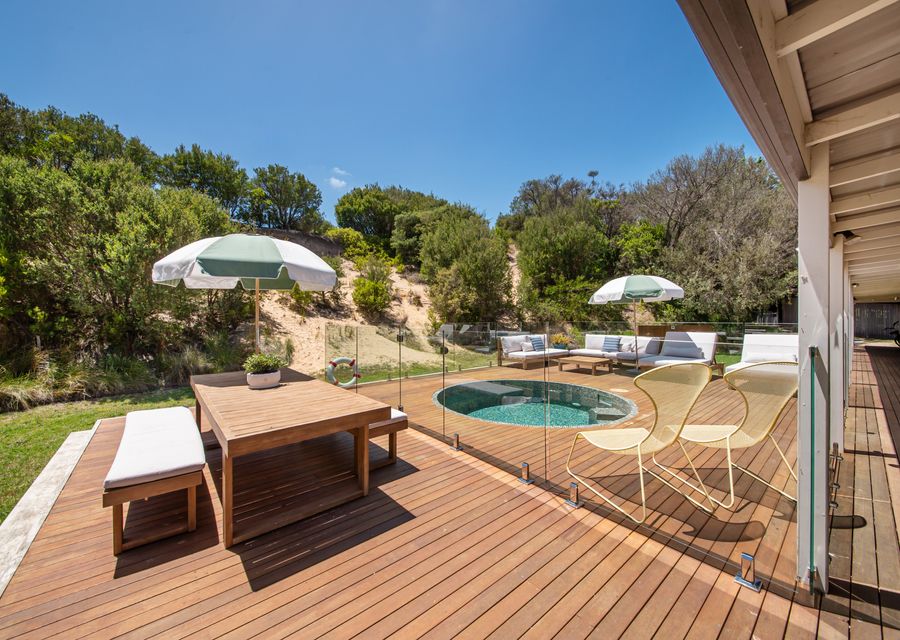 Highbury’s Peaceful Retreat with gas heated plunge pool