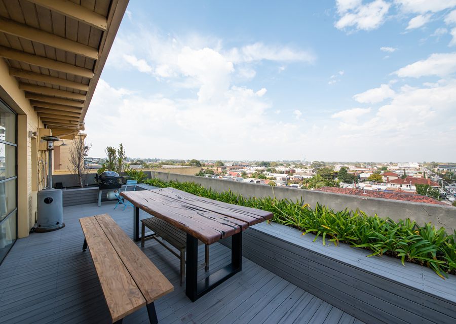 Penthouse with City Views on Chapel
