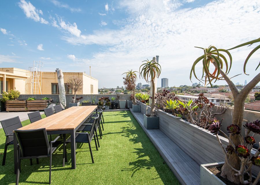 Penthouse with City Views on Chapel