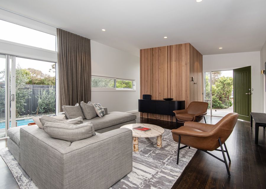 One of the three living rooms 