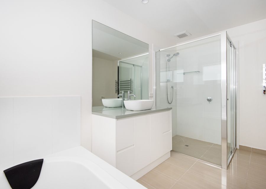 Main bathroom