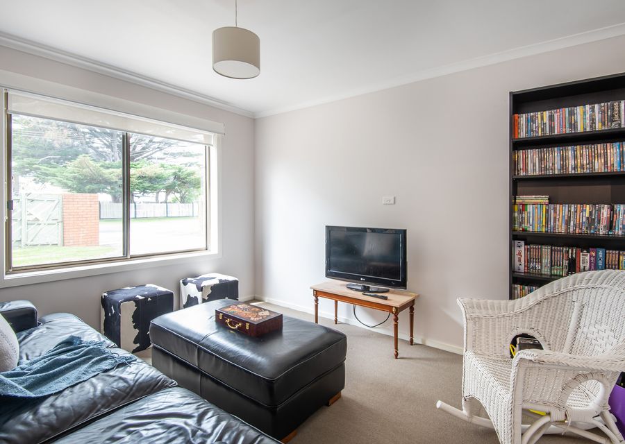 Second living with TV.