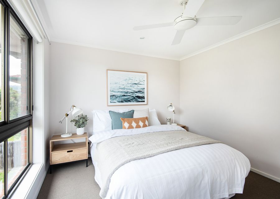 Upstairs bedroom with queen bed 