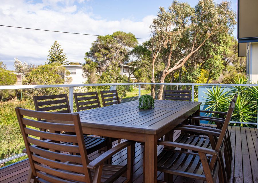 Outdoor dining with for 8 people