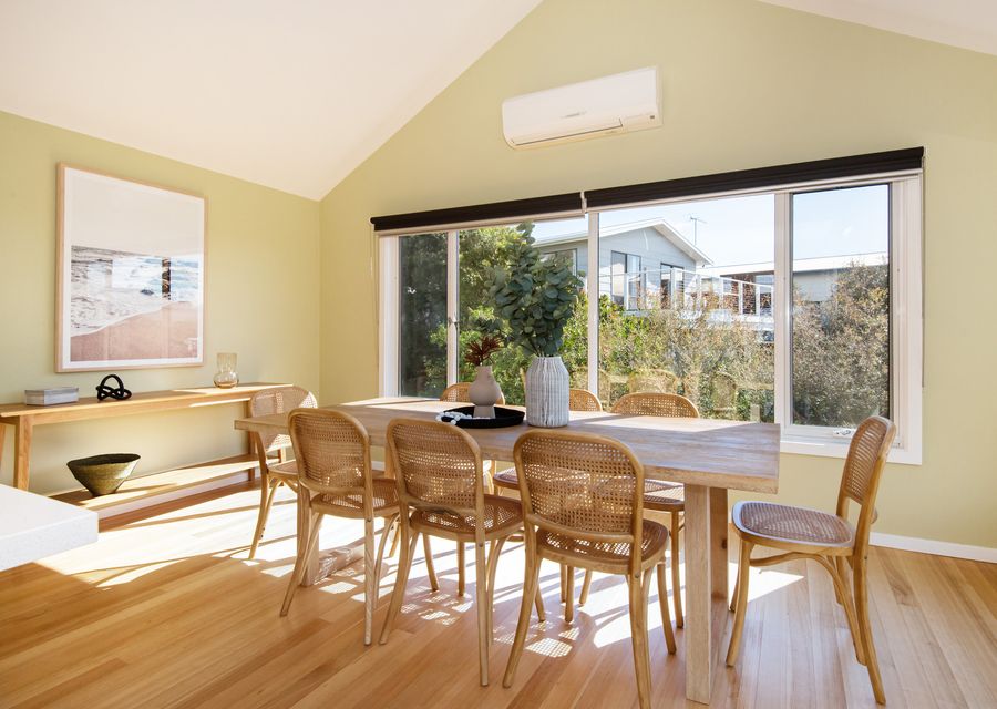 Dining with seating for 8