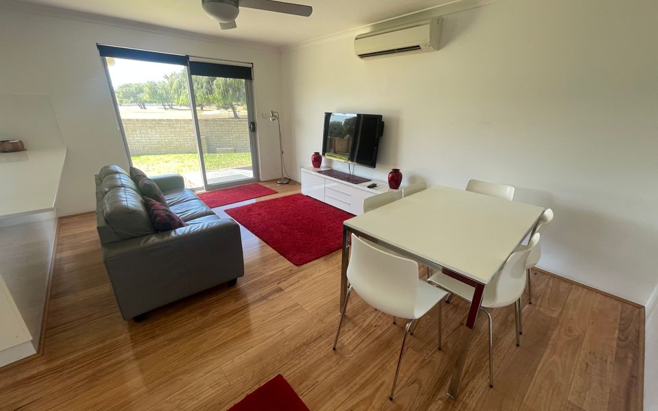 Unit 11- 2 Casuarina