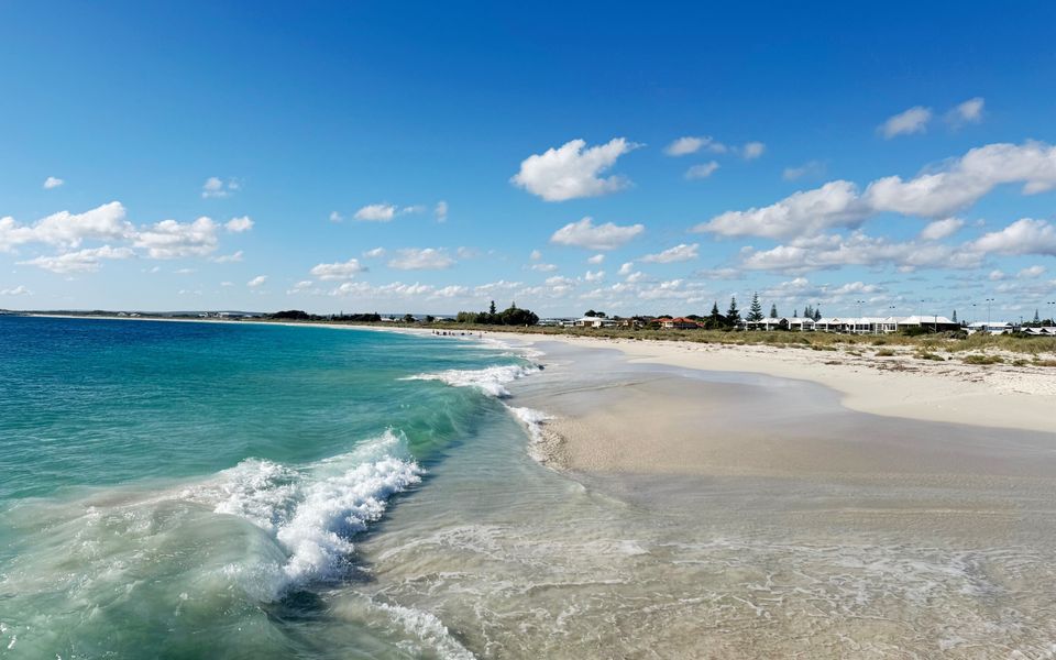 Waves at Jurien – Winter Special view listing for details