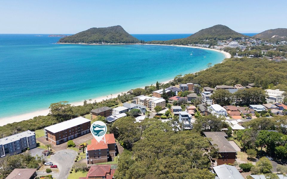Ocean Breeze – Metres to Shoal Bay Beach