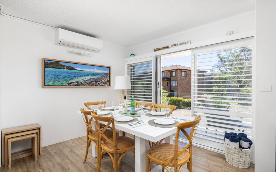 Ocean Breeze – Metres to Shoal Bay Beach