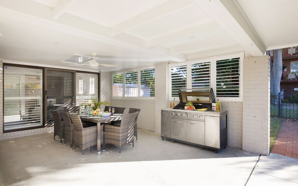 Chapeau Beach House- Walk to the beach