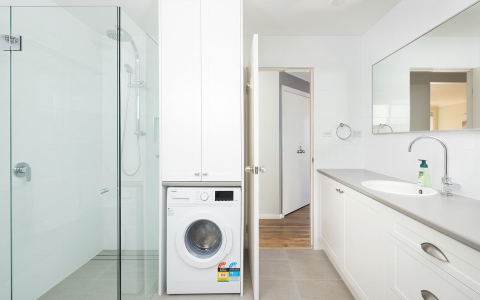 Chapeau Beach House- Walk to the beach