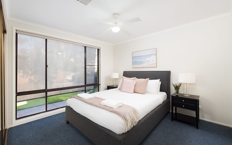 Chapeau Beach House- Walk to the beach