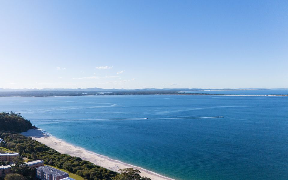 Chapeau Beach House- Walk to the beach