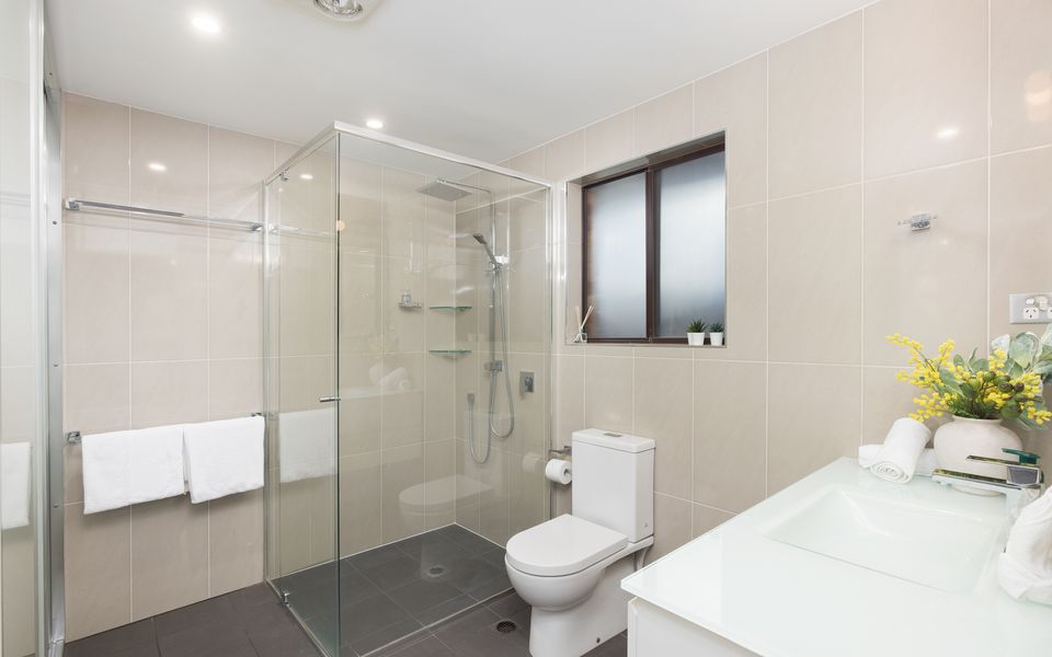 Chapeau Beach House- Walk to the beach