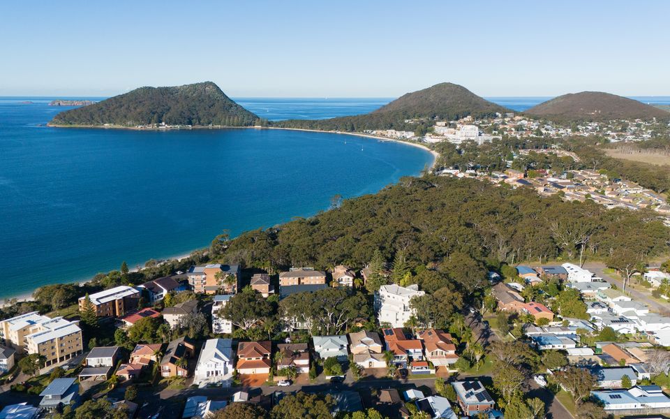 Chapeau Beach House- Walk to the beach