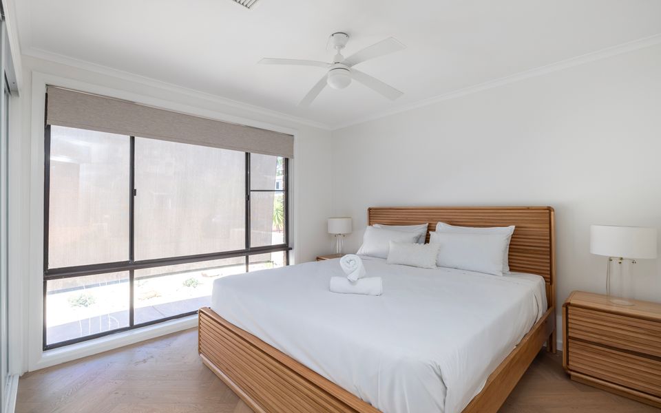 Chapeau Beach House- Walk to the beach