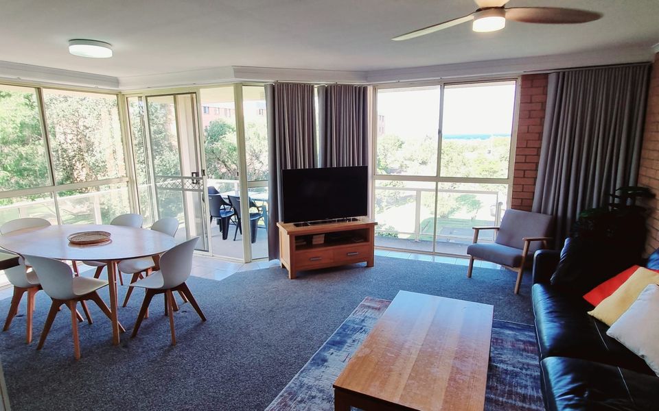 Seaspray Walk to the beach