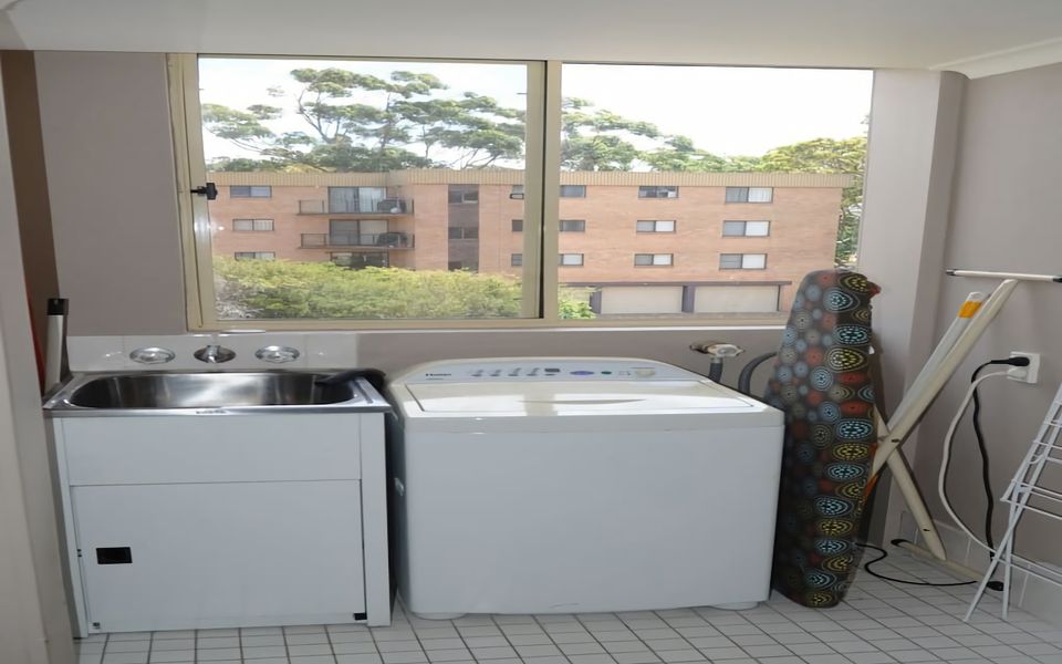 Seaspray Walk to the beach