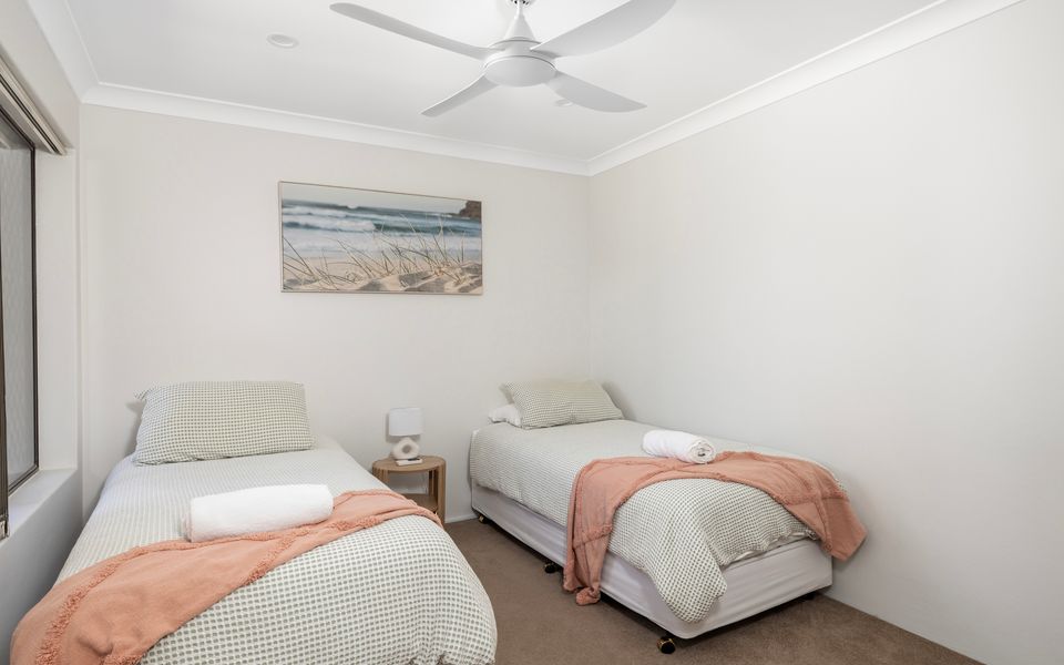 ‘Bay Parklands’ Close to Waters Edge