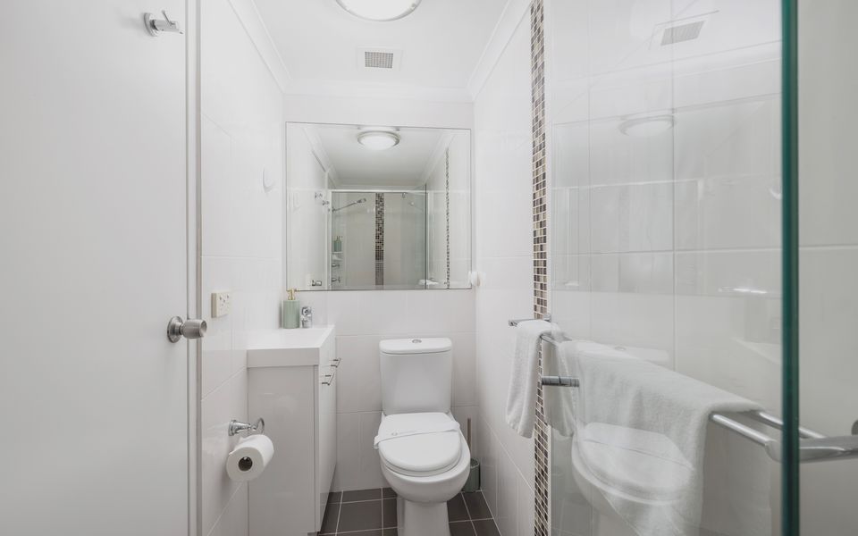 ‘Bay Parklands’ Close to Waters Edge