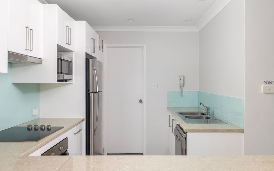 ‘Bay Parklands’ Close to Waters Edge