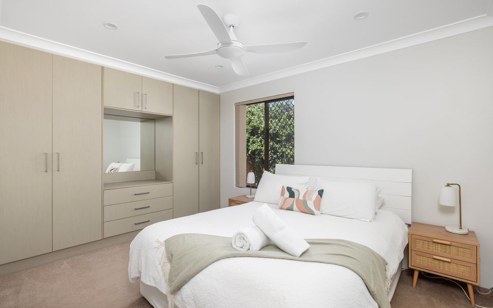 ‘Bay Parklands’ Close to Waters Edge