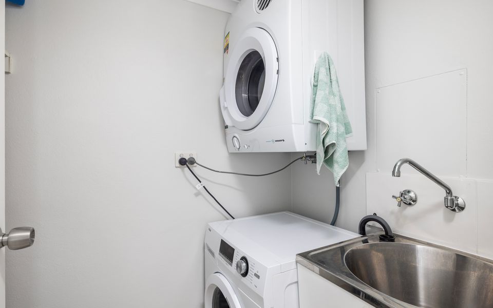 ‘Bay Parklands’ Close to Waters Edge